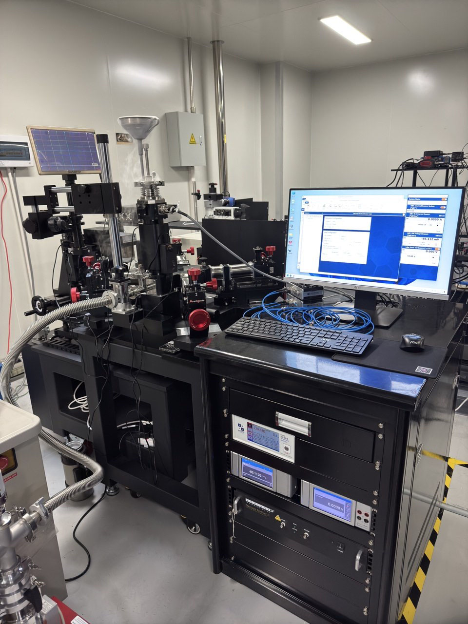 2024年10月四川某重点院校在上海在线博彩平台购买的永磁铁低温探针台PSM-PM系列已交付完成