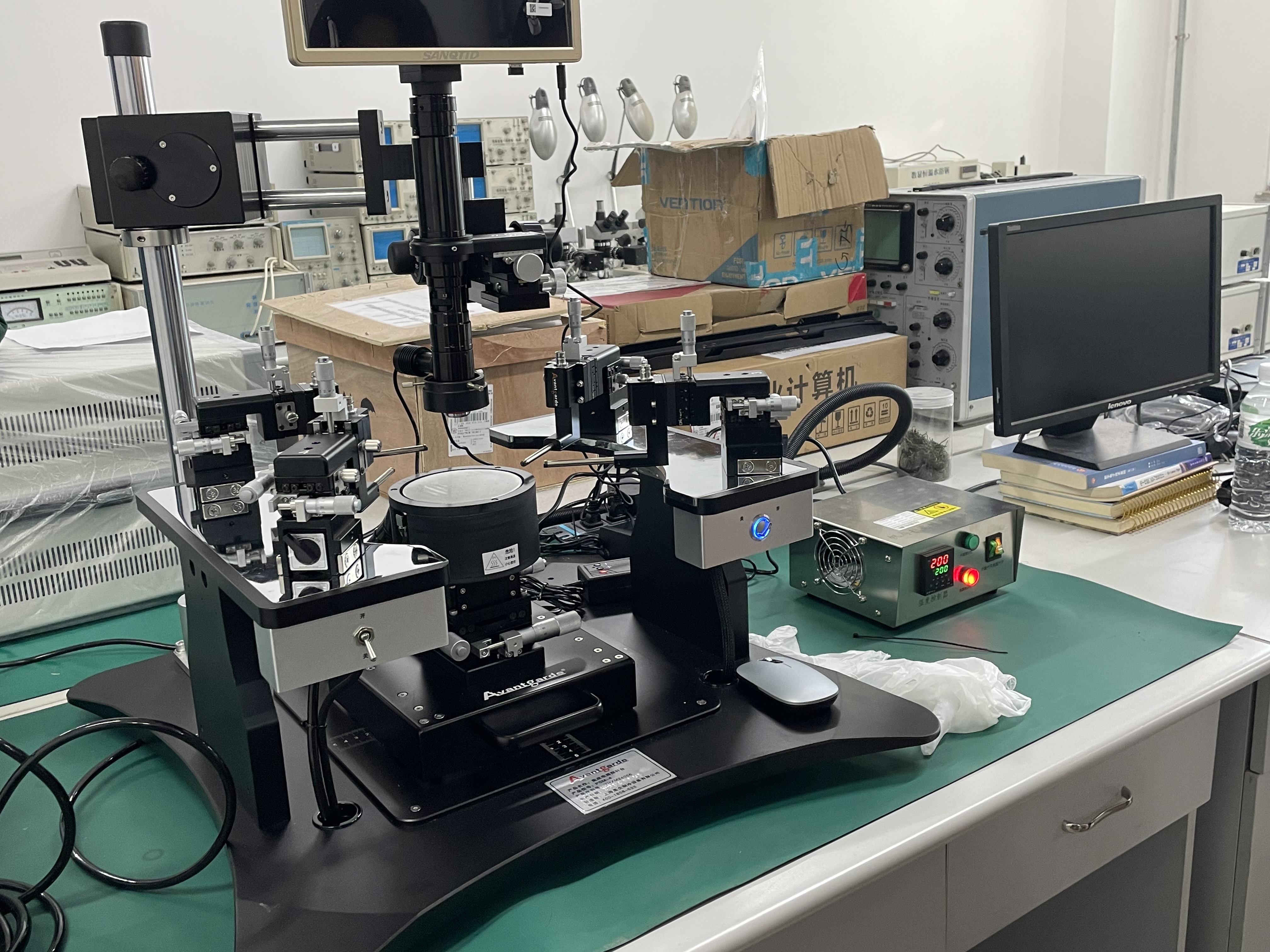 2024年10月甘肃某院校在上海在线博彩平台购买的200度高温标准探针台PSM-4系列已交付完成